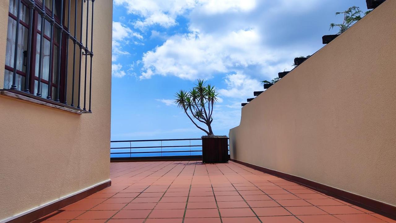 Casa Gina, With Views To Funchal Bay Villa Bagian luar foto