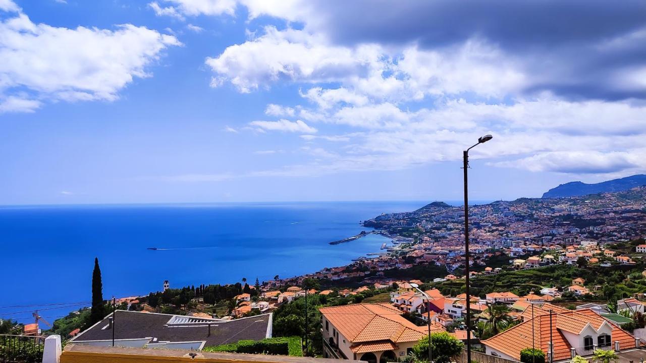 Casa Gina, With Views To Funchal Bay Villa Bagian luar foto